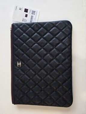 NWT Chanel Classic Zipped Pouch